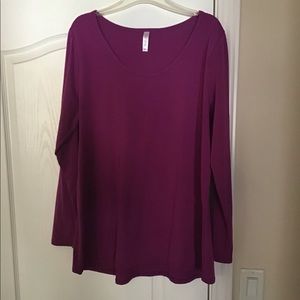 LuLaRoe Lynnae long-sleeve top